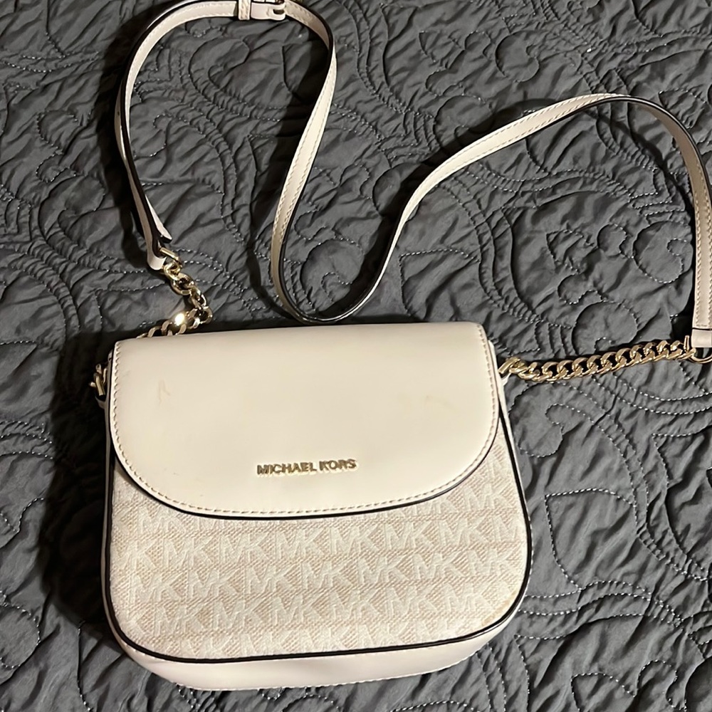 Cream Michael Kors Crossbody purse
